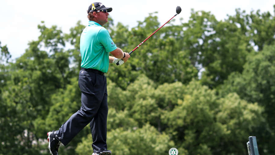 William Mcgirt While Golfing Wallpaper