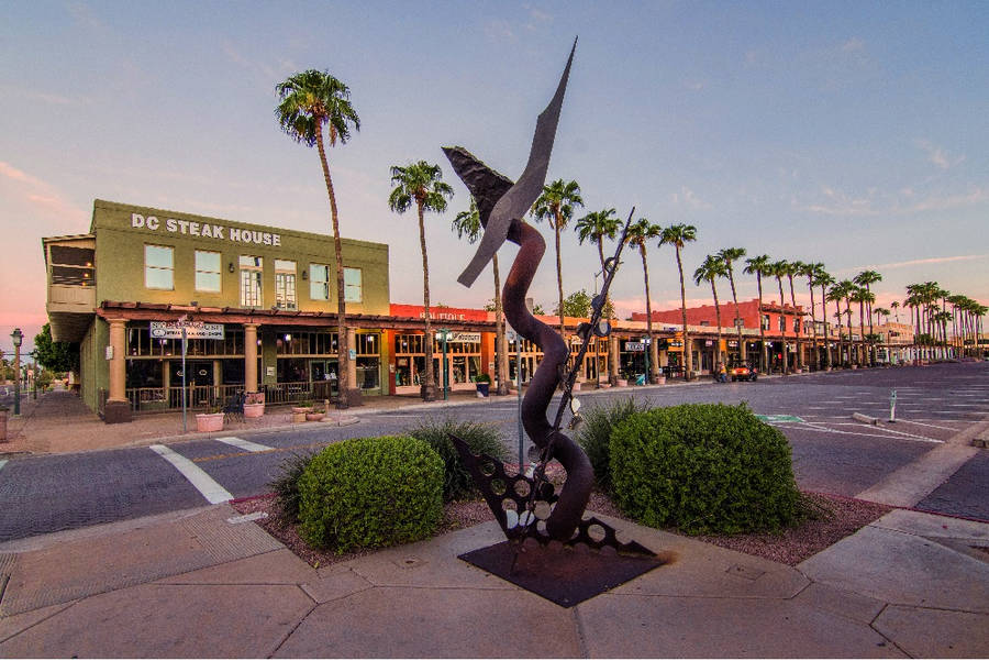 Wooden Statue In Downtown Chandler Wallpaper