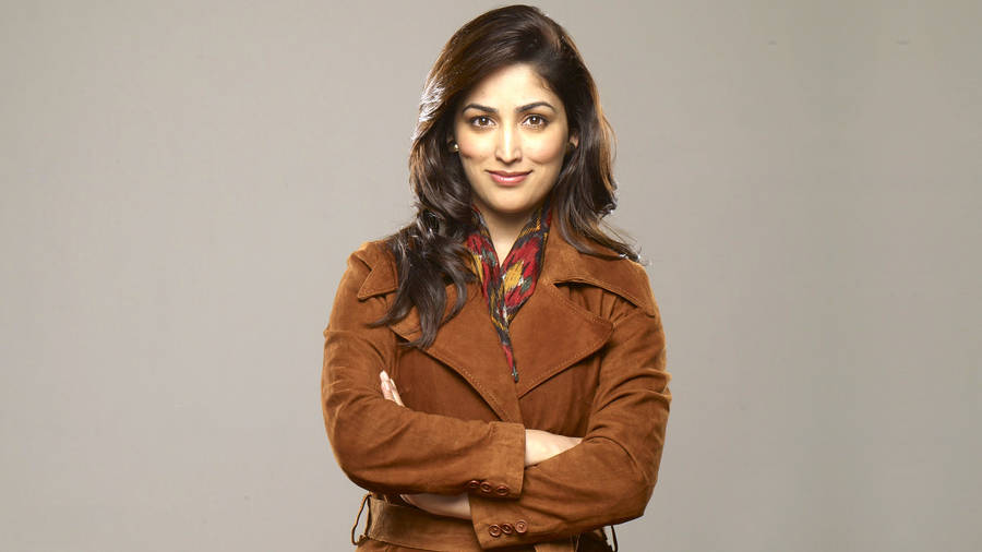 Yami Gautam Total Siyapaa Wallpaper