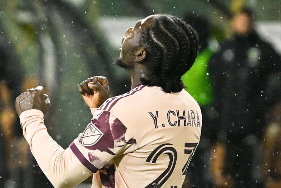 Yimmi Chara Celebrationin Rain Wallpaper