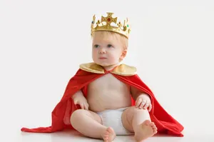 2197x1463 Cute King Baby Wallpaper Wallpaper