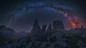 2560x1440 Nature Dolomite Milky Way Wallpaper