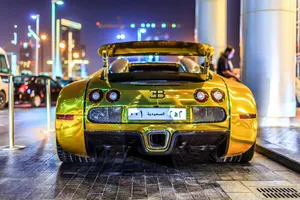A Gold Bugatti Veyron Wallpaper