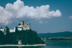 A Scenic Castle On The Hill Wallpaper