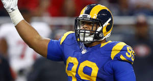 Aaron Donald Los Angeles Rams Raising Right Hand Wallpaper