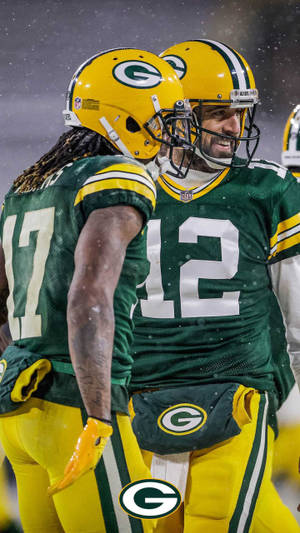 Aaron Rodgers With Davante Adams Wallpaper