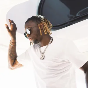 Aaron Wan-bissaka White Outfit Wallpaper