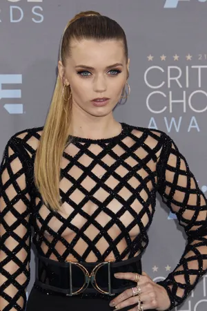 Abbey Lee Kershaw's Fashion Statement Wallpaper