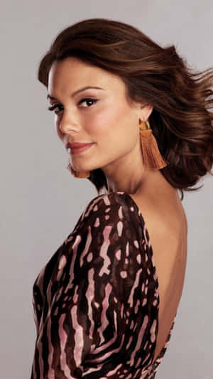 Actress Nathalie Kelley Posing Elegantly During A Photo-shoot Wallpaper