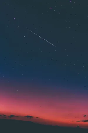 Aesthetic Night Sky With Shooting Stars Wallpaper
