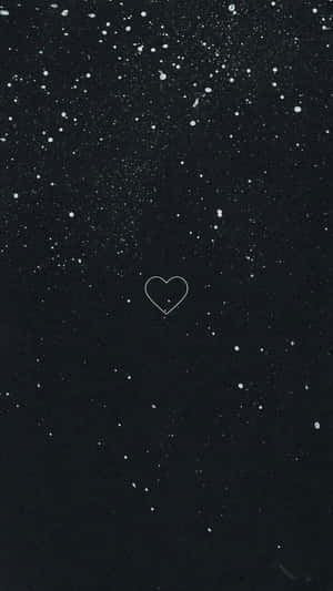 Aesthetic White And Black Iphone Simple Heart Wallpaper