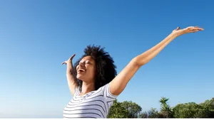 African Woman Hands On The Air Wallpaper