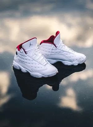 Air Jordan 13 Retro - White/red Wallpaper