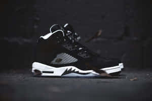 Air Jordan 5 Retro 'black/white' Wallpaper