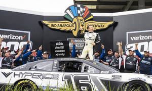 Aj Allmendinger Crew Celebrate Wallpaper