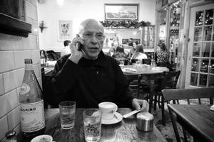 Alan Arkin Screenwriter And Actor Wallpaper