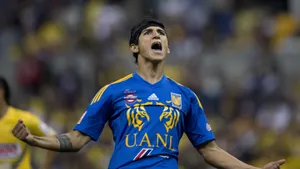 Alan Pulido Shouting Celebration Wallpaper