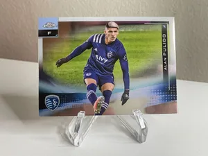 Alan Pulido Soccer Trading Card Wallpaper