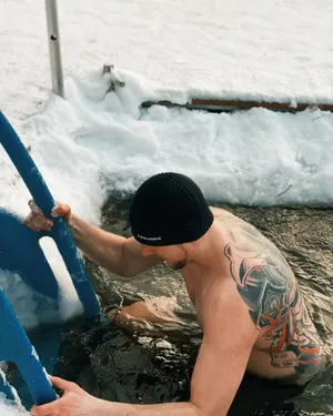 Alexander Volkov Finished Swimming Wallpaper