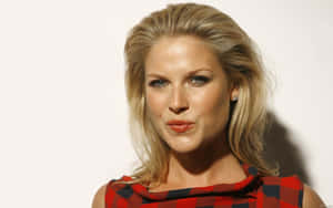 Ali Larter Pouting Her Lips Wallpaper