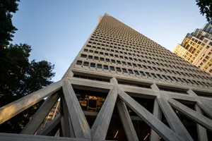 Amazing Design Of Transamerica Pyramid Wallpaper