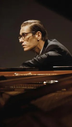 American Jazz Pianist Bill Evans Wallpaper