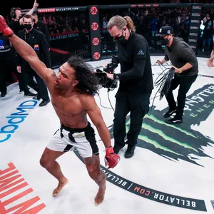 American Mma Fighter Ben Henderson In The Ring Wallpaper