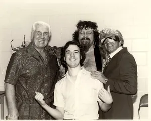 American Wrestler Freddie Blassie With Friends Wallpaper
