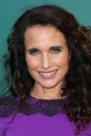 Andie Macdowell Charming Smile Wallpaper