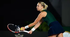 Anett Kontaveit Ready To Serve Wallpaper