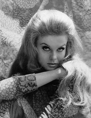 Ann-margret In Her Prime During A Cbs Television Special, 1968 Wallpaper