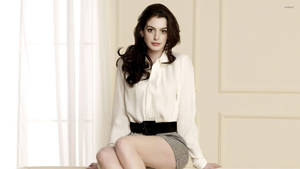 Anne Hathaway: Simple And Sexy Wallpaper