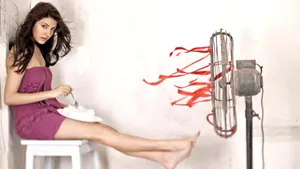 Anushka Sharma Wearing Bath Robe Wallpaper