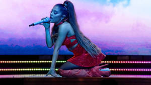 Ariana Grande Performing At Lollapalooza. Wallpaper