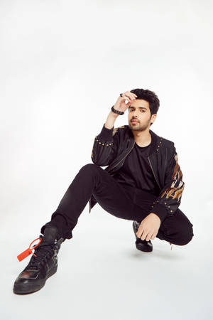 Armaan Malik Showcasing An Edgy Look Wallpaper