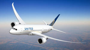 Ascending United Airlines Plane Wallpaper