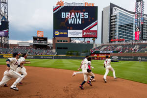 Atlanta Braves Running Wallpaper