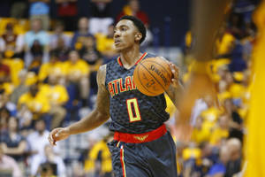 Atlanta Hawks Jeff Teague Dribbling Wallpaper