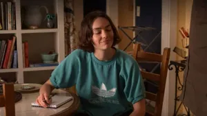 Atypical Lead Actress Bridgette Lundy-paine Wallpaper