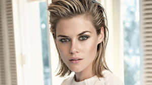 Australian Actress Rachael Taylor In Casual Chic Attire Wallpaper