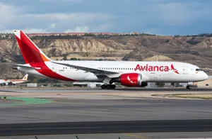 Avianca Boeing 787-8 Dreamliner At Madrid Airport Wallpaper