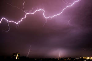 Awe-inspiring Purple Thunderstorm Wallpaper