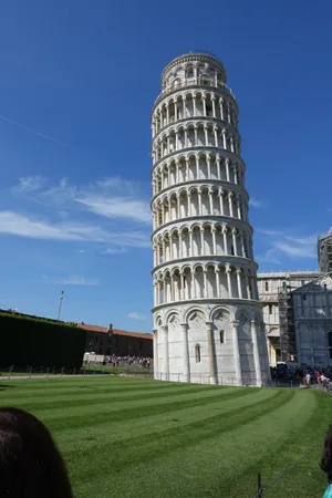 Awesome Leaning Tower Of Pisa Phone Wallpaper