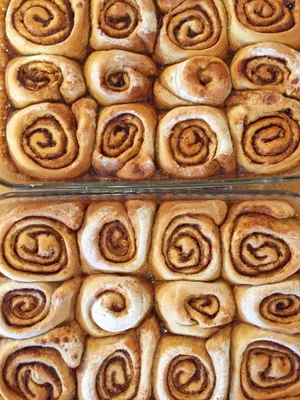 Baking Dish Full Of Cinnamon Rolls Wallpaper