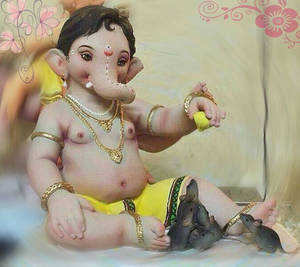 Bal Ganesh Feeding Mice Wallpaper