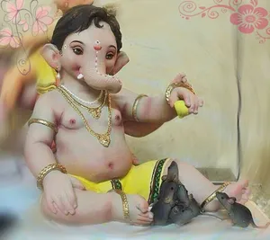 Bal Ganesh Feeding Mice Wallpaper