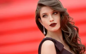 Beautiful Russian Actress, Anna Chipovskaya Wallpaper