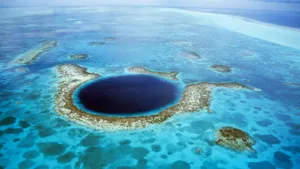 Beautiful Sight Of Great Blue Hole Wallpaper