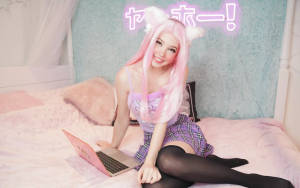 Belle Delphine Famous Gamer Vlogger Wallpaper