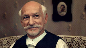 Ben Kingsley As Papa Georges In 2011 Hugo Wallpaper